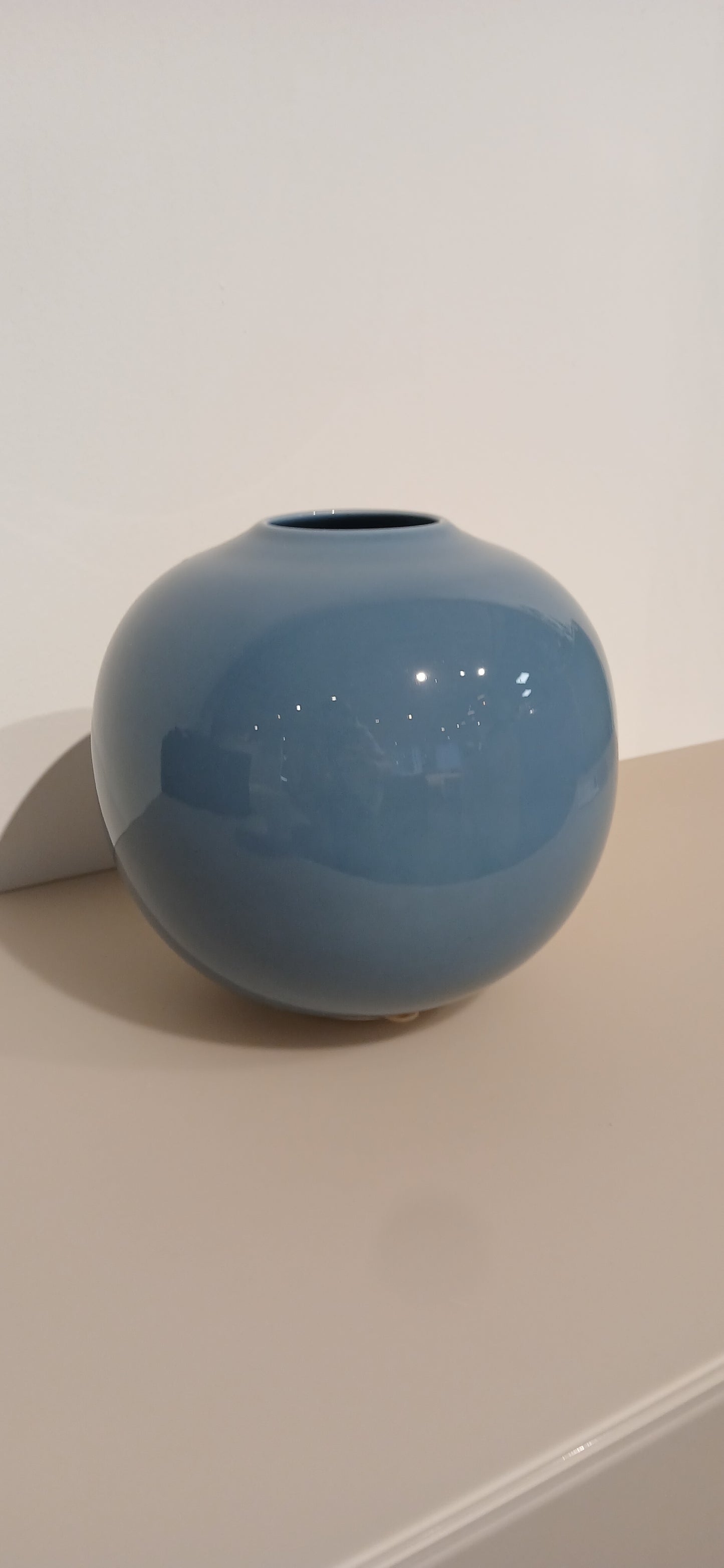 Vase blassblau