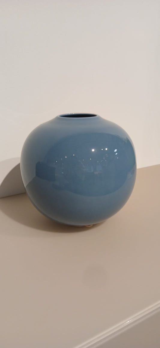 Vase blassblau